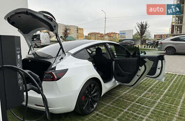Седан Tesla Model 3 2020 в 