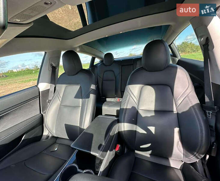 Седан Tesla Model 3 2020 в Білій Церкві