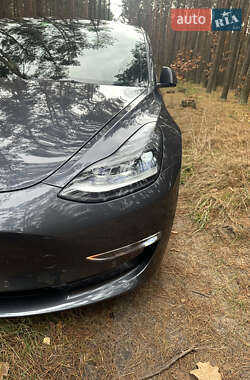 Седан Tesla Model 3 2022 в Любомле