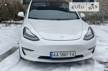 Седан Tesla Model 3 2017 в Києві
