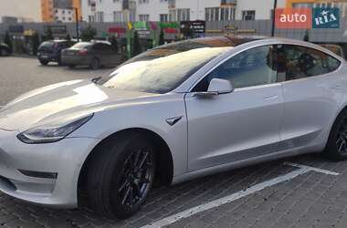 Седан Tesla Model 3 2018 в 
