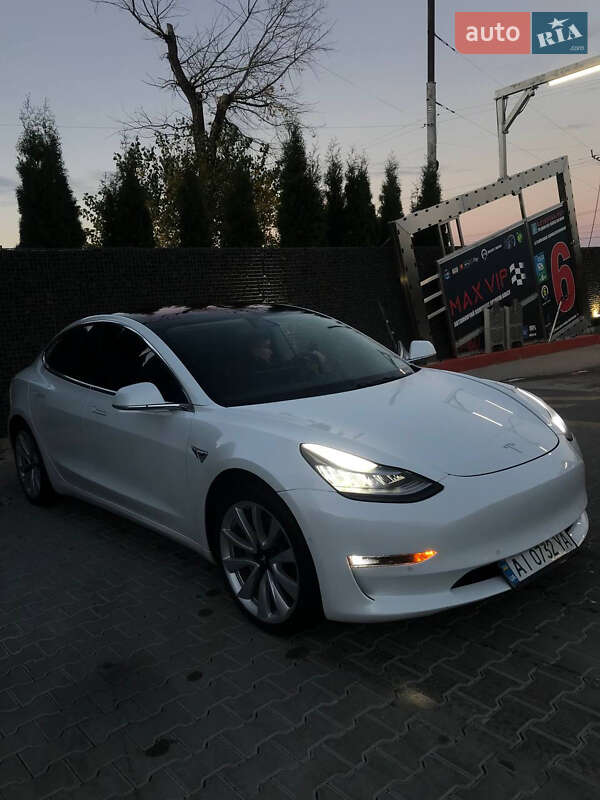Седан Tesla Model 3 2018 в Білій Церкві