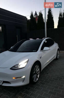 Седан Tesla Model 3 2018 в Білій Церкві