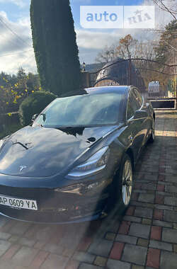 Седан Tesla Model 3 2018 в 