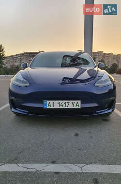 Седан Tesla Model 3 2019 в 