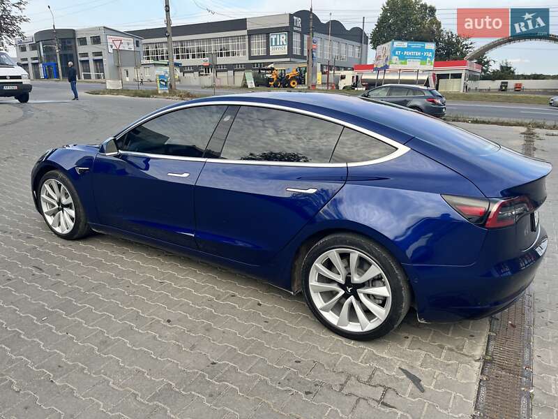 Седан Tesla Model 3 2018 в Тернополе