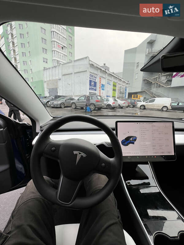 Седан Tesla Model 3 2020 в Полтаве