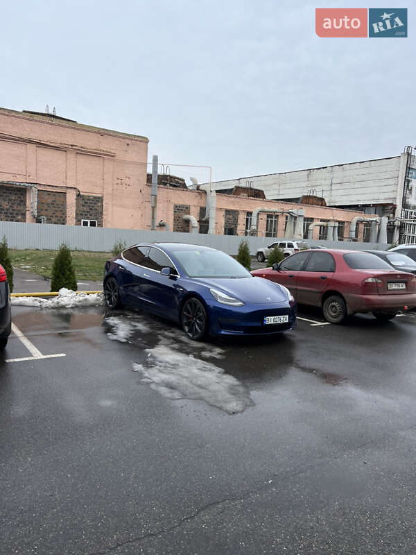 Седан Tesla Model 3 2020 в Полтаве
