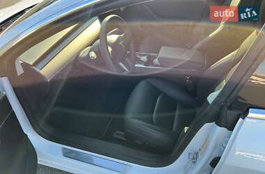 Седан Tesla Model 3 2020 в Харькове