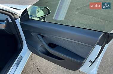 Седан Tesla Model 3 2020 в Харькове