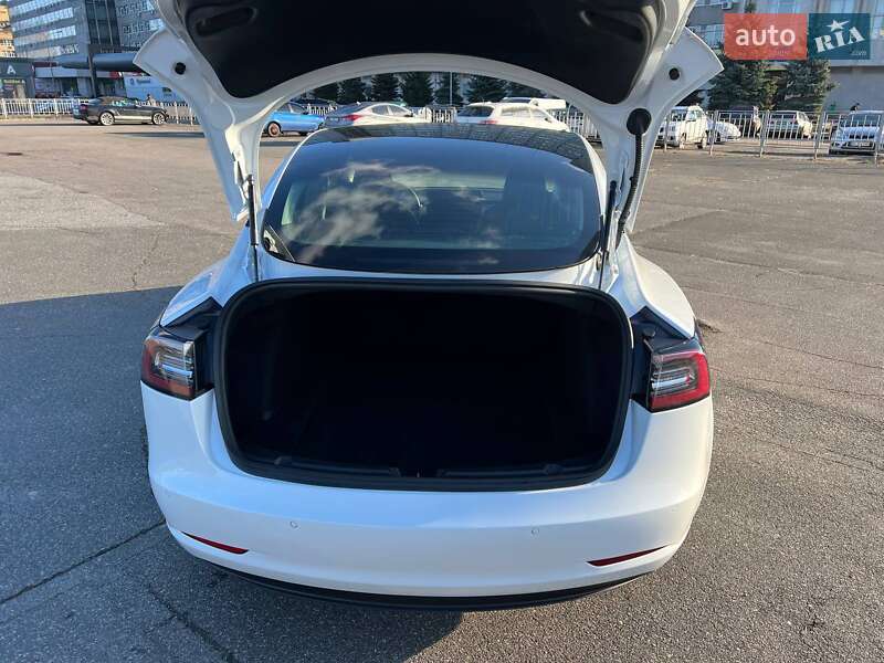 Седан Tesla Model 3 2020 в Харькове