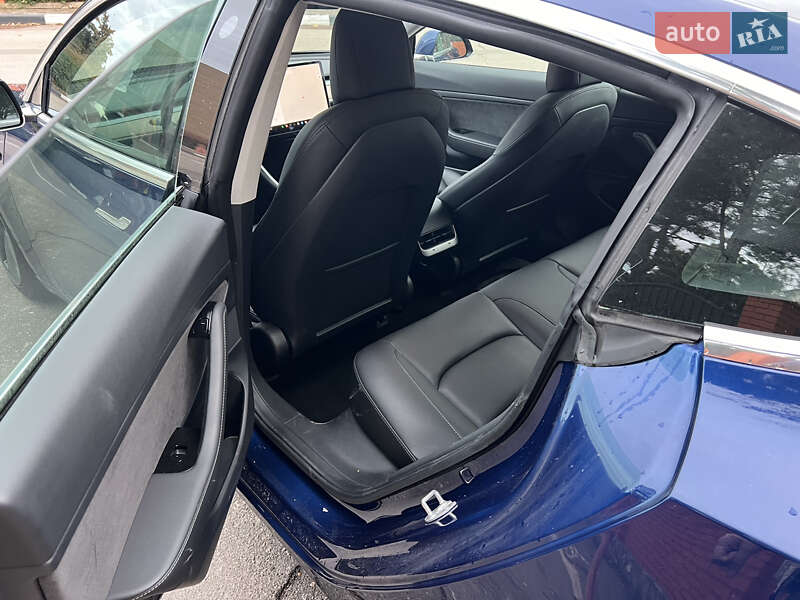 Седан Tesla Model 3 2020 в Одессе