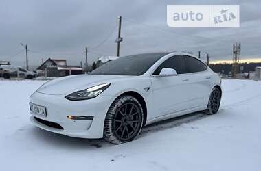 Седан Tesla Model 3 2018 в Ивано-Франковске