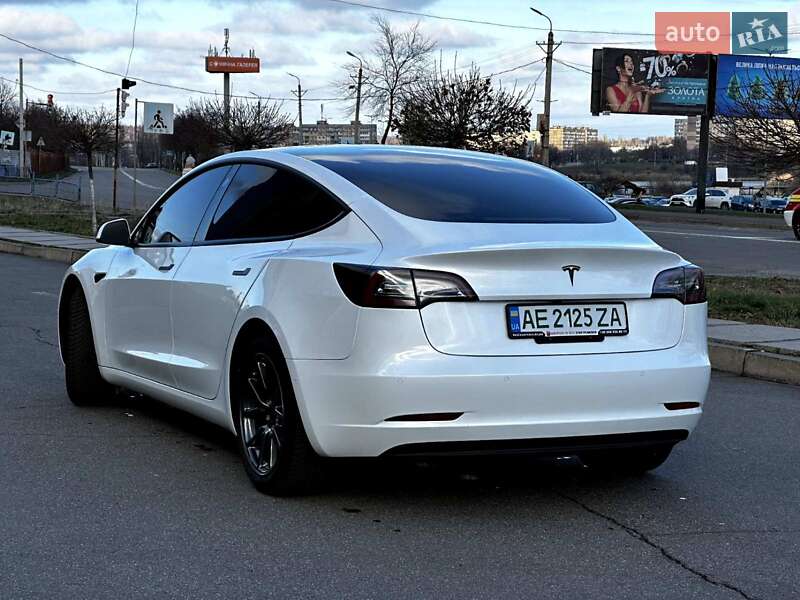 Tesla Model 3 2019