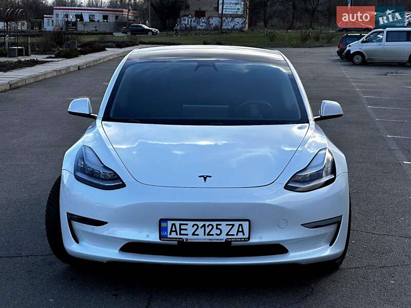 Седан Tesla Model 3 2019 в Кривому Розі