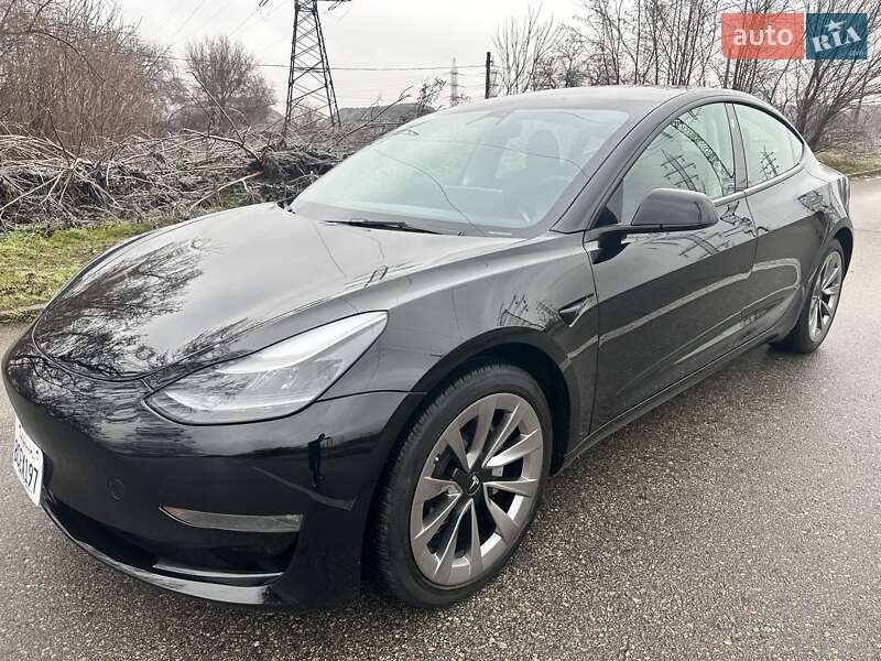 Седан Tesla Model 3 2023 в Запорожье