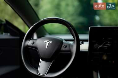 Седан Tesla Model 3 2018 в Луцке