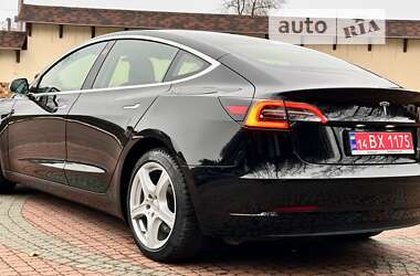 Седан Tesla Model 3 2019 в 