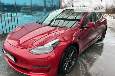 Седан Tesla Model 3 2021 в Шепетівці