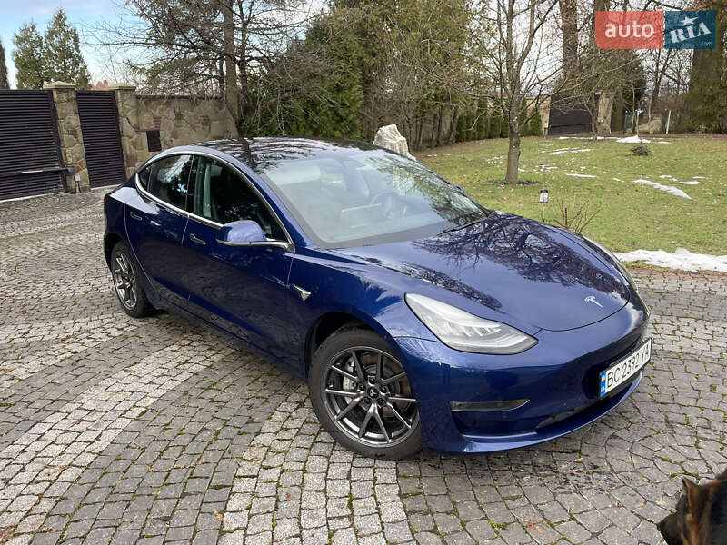 Седан Tesla Model 3 2018 в 