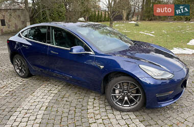 Седан Tesla Model 3 2018 в 