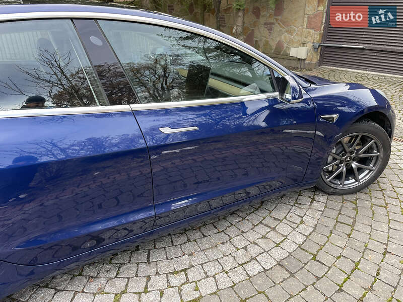 Седан Tesla Model 3 2018 в Львове фото 12 Седан Tesla Model 3 2018 в Львове