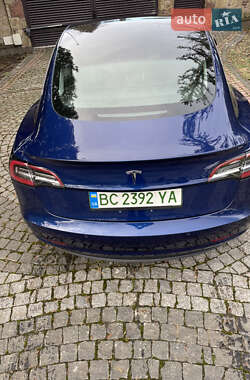 Седан Tesla Model 3 2018 в 