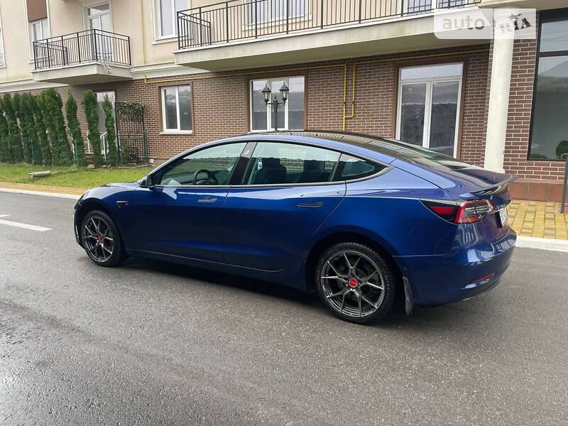 Седан Tesla Model 3 2020 в Запорожье