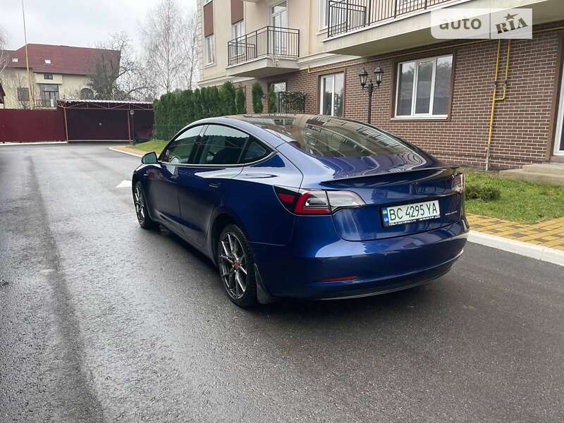 Седан Tesla Model 3 2020 в Запорожье