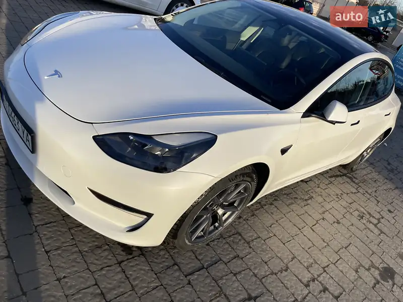 Tesla Model 3 2022