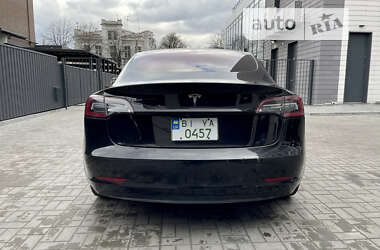 Седан Tesla Model 3 2019 в Кременчуці