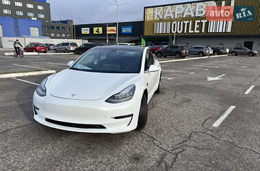 Седан Tesla Model 3 2019 в 