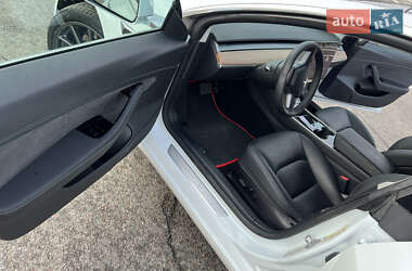 Седан Tesla Model 3 2019 в 