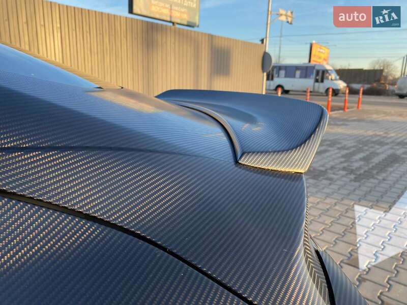 Седан Tesla Model 3 2020 в Киеве