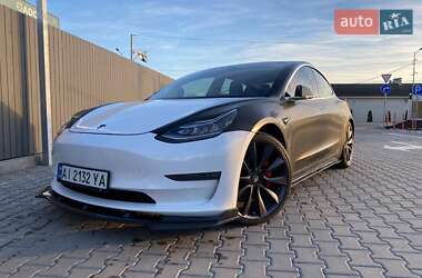 Седан Tesla Model 3 2020 в 