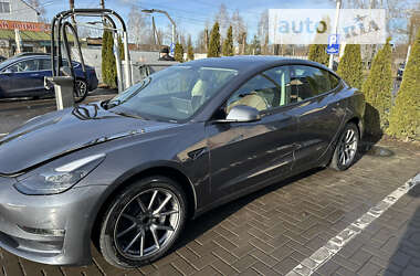 Седан Tesla Model 3 2022 в Виннице