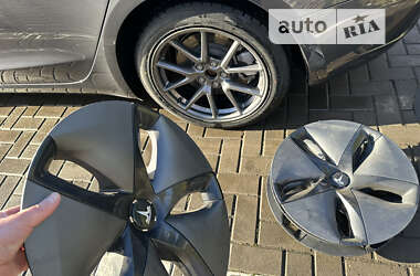 Седан Tesla Model 3 2022 в Виннице