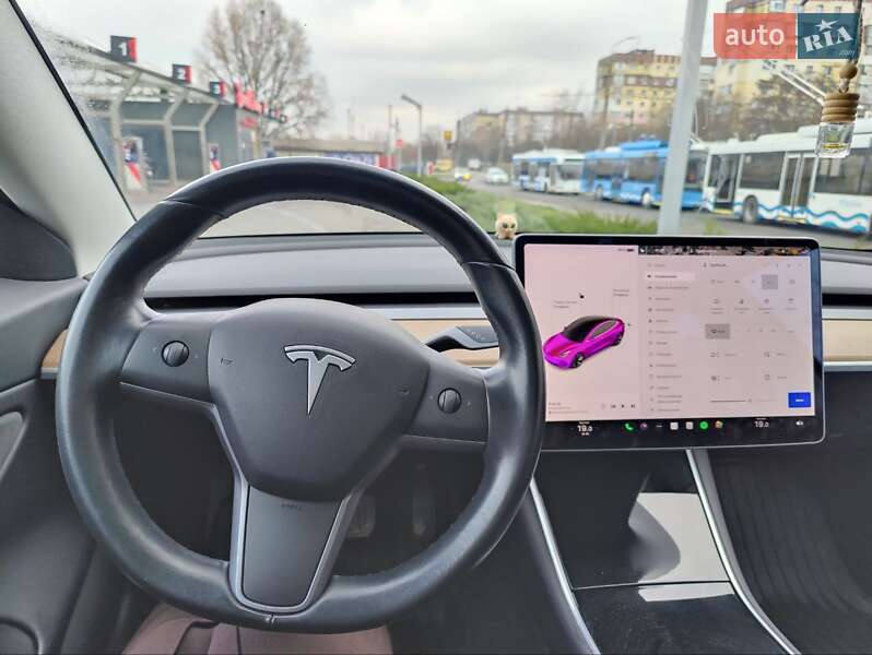 Седан Tesla Model 3 2019 в Днепре