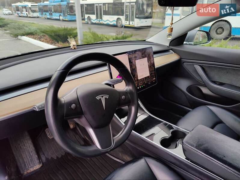 Седан Tesla Model 3 2019 в Днепре