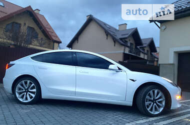 Седан Tesla Model 3 2019 в Львове