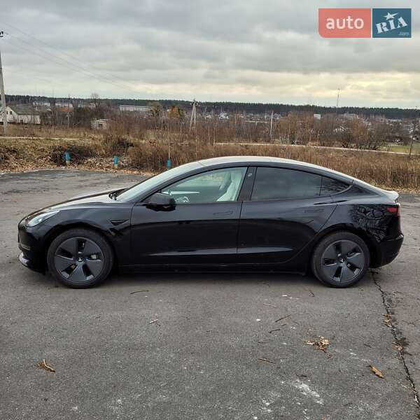 Седан Tesla Model 3 2022 в Житомире