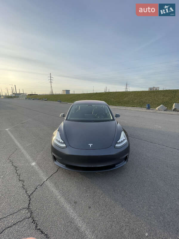 Седан Tesla Model 3 2017 в Днепре