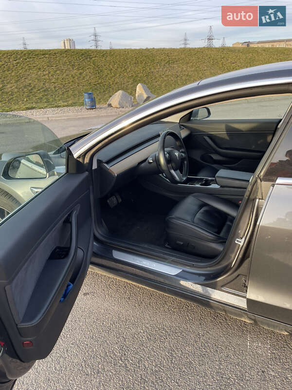 Седан Tesla Model 3 2017 в Днепре