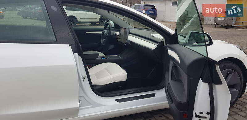 Седан Tesla Model 3 2021 в Запорожье