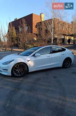Седан Tesla Model 3 2018 в 