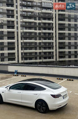 Седан Tesla Model 3 2019 в Києві