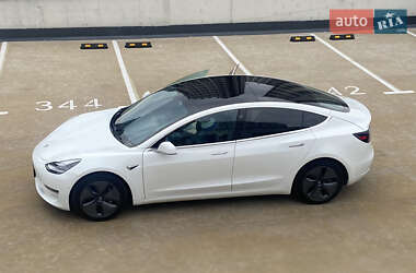 Седан Tesla Model 3 2019 в Києві
