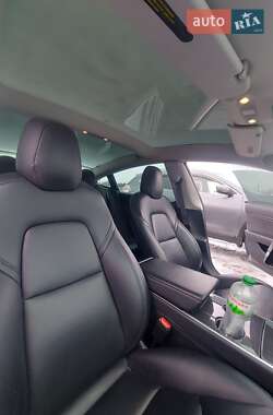 Седан Tesla Model 3 2018 в 