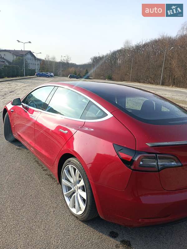 Седан Tesla Model 3 2018 в Днепре