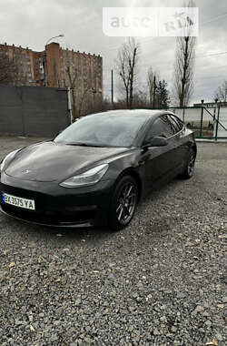 Седан Tesla Model 3 2020 в Києві